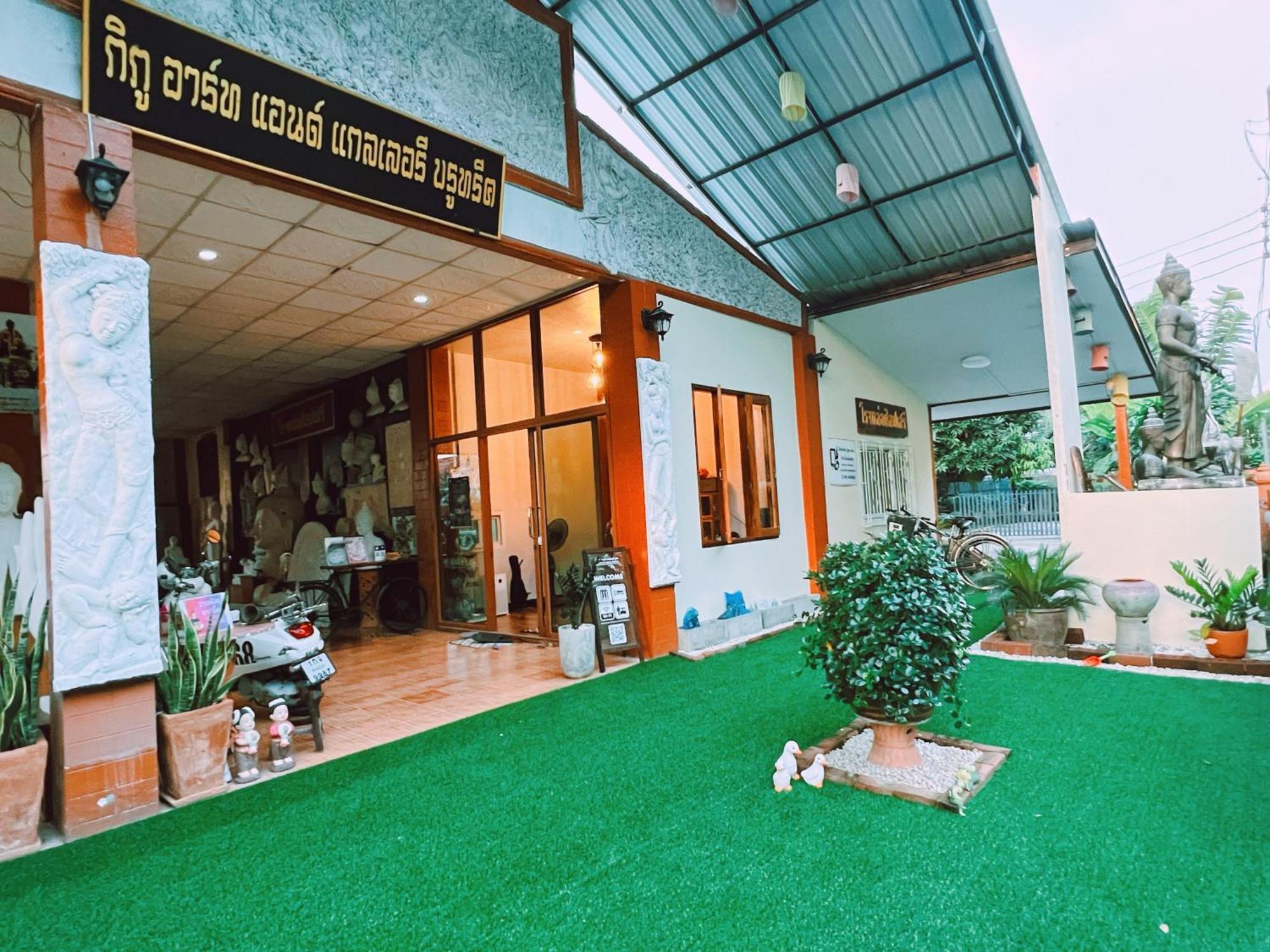 Phiphu Art And Gallery Boutique Sukhothai Exterior photo